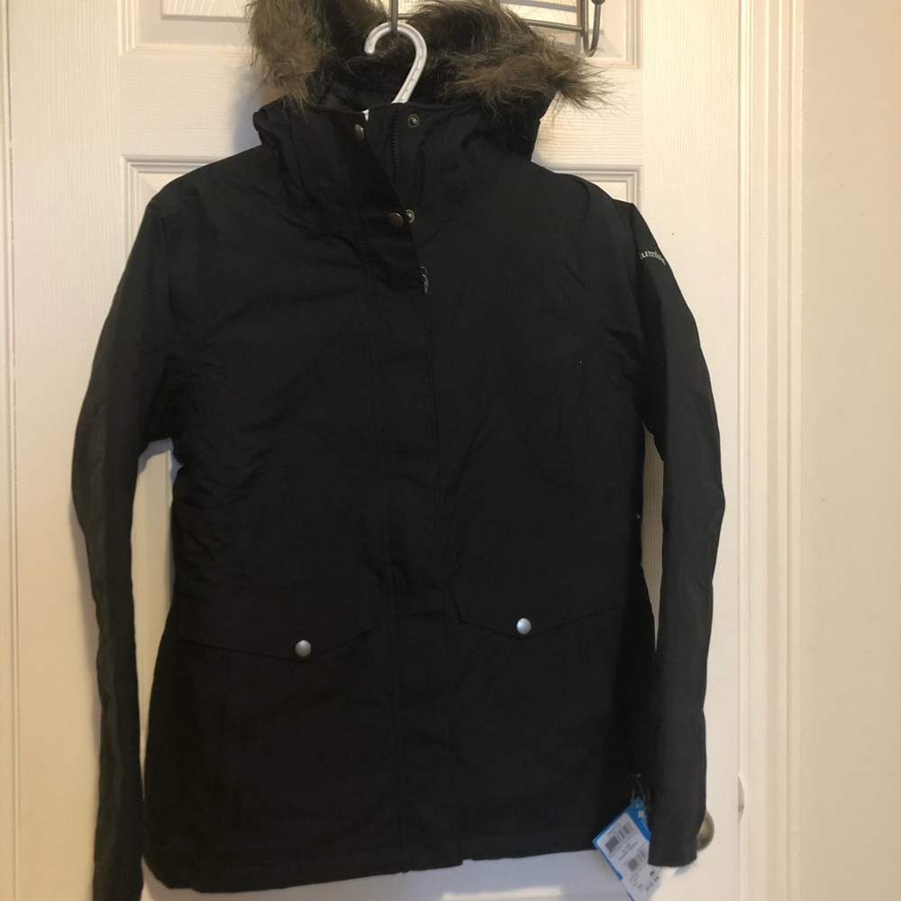 Columbia 3 layer women jacket with tags